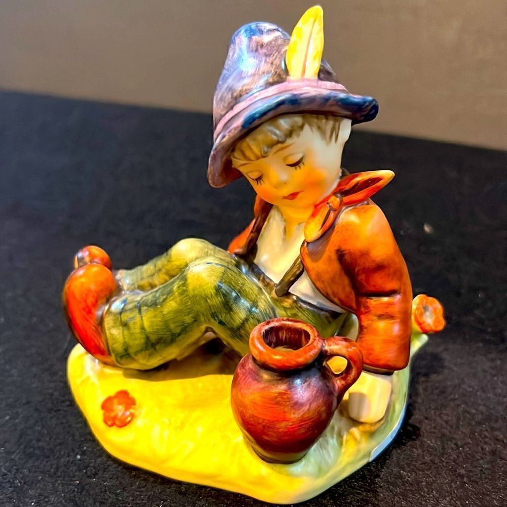 HUMMEL 1984 “Coffee Break” Figurine, # 409 TMK-6